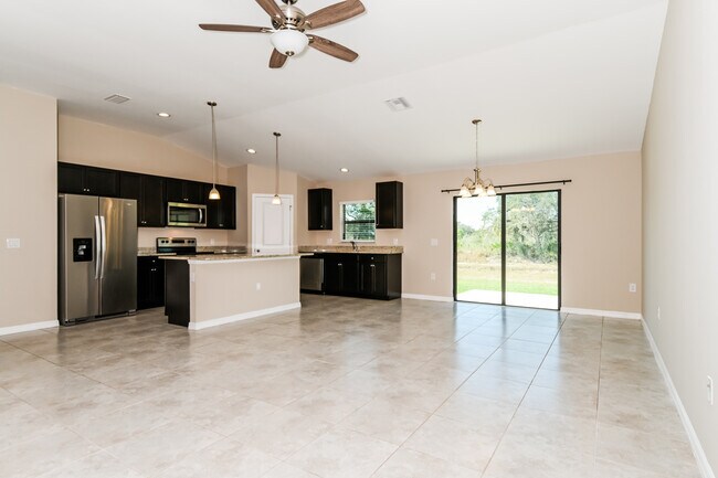 Foto del edificio - 4629 Gene Ave N, Lehigh Acres, FL
