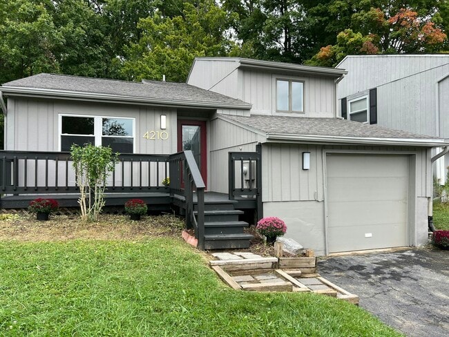 Photo - 4210 Burningtree Rd House