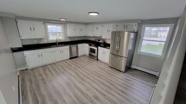 Building Photo - 1551 Remsen Rd