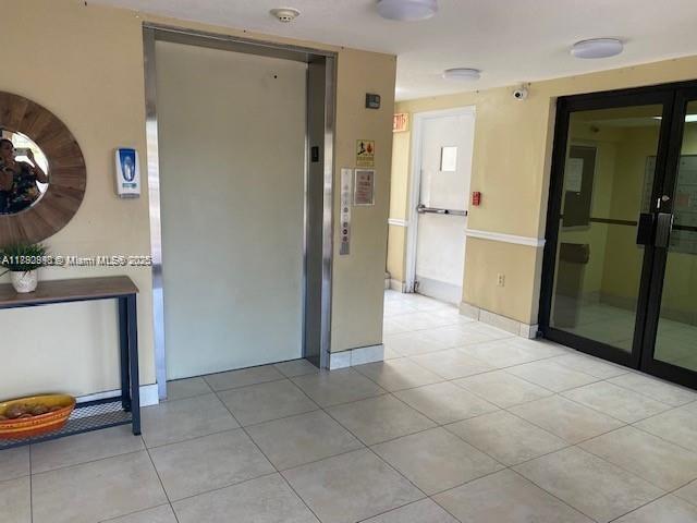 Foto del edificio - 5249 NW 7th St