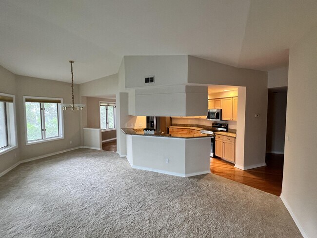 Foto del edificio - 2099 Winterbourne W