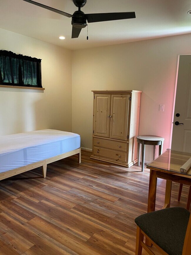 Foto del edificio - Private Studio on 5 Acres