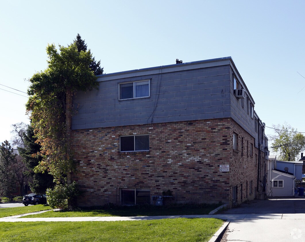 Building Photo - Victoria House Apartments