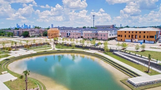 Building Photo - 6050 Kansas St