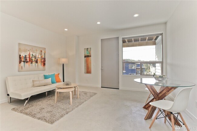 Building Photo - 4754 23rd Ave SW