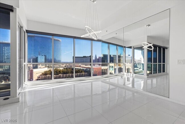 Foto del edificio - 4525 Dean Martin Dr