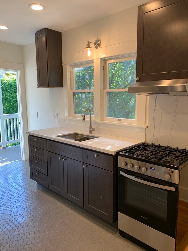 Foto principal - 1244 E Florida St