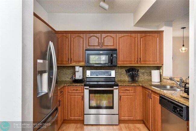 Foto del edificio - 15880 SW 3rd St