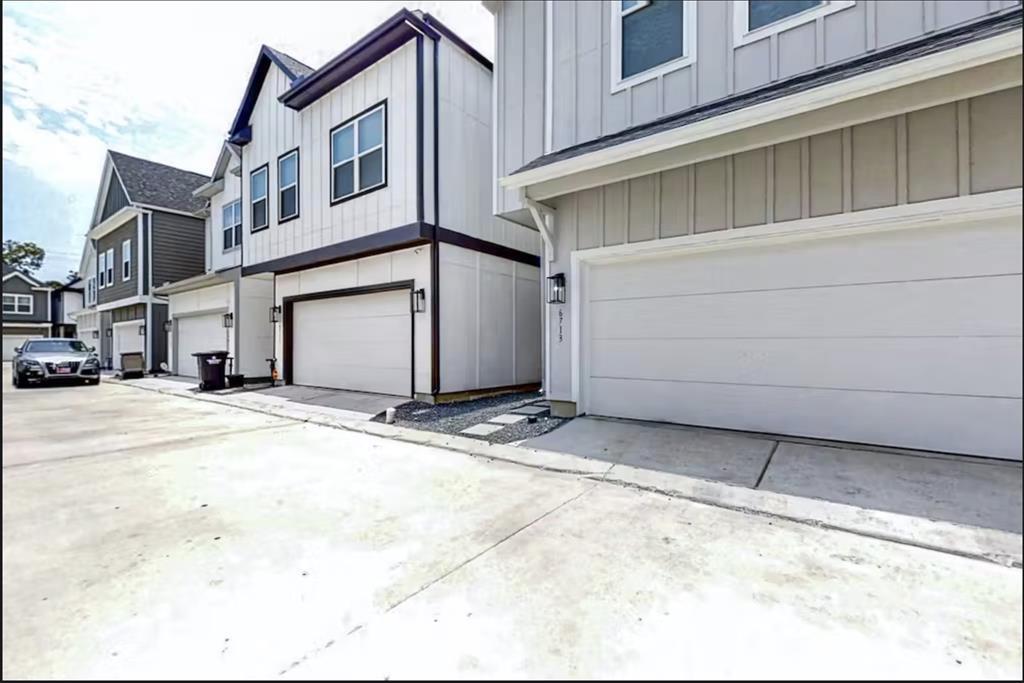 Primary Photo - 6713 Parker Grv Ln