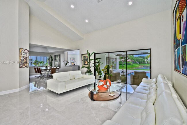 Foto del edificio - 6021 NW 61st St
