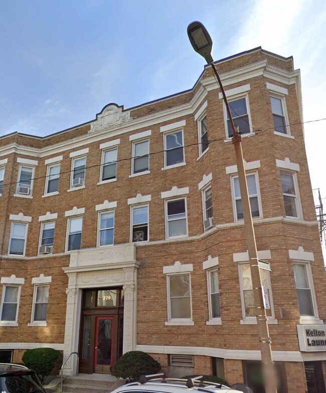 Foto del edificio - 229 Kelton St