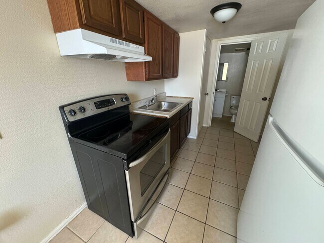 Foto del edificio - 3313 Cranford Ave