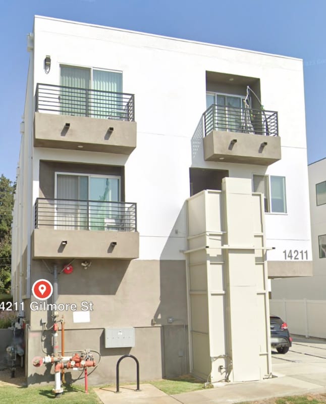 Photo - 14211 Gilmore St (Los Angeles, CA)