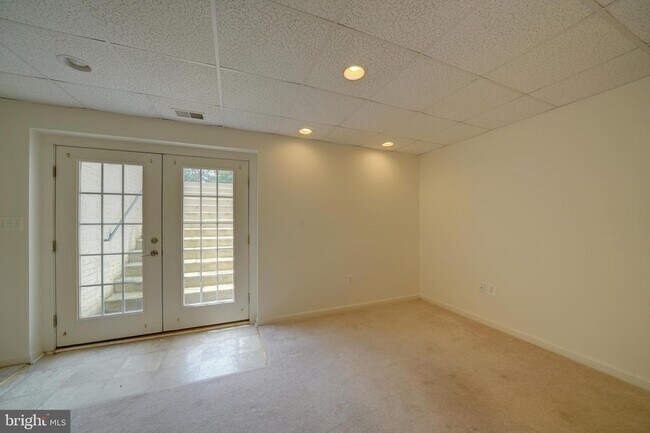 Building Photo - 7998 Martown Rd