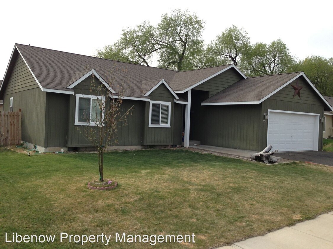 Primary Photo - 3 br, 2 bath House - 2207 N Cobblefield St