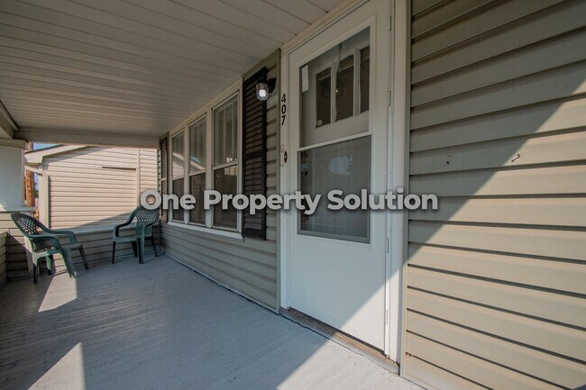 Building Photo - 407 Kenwood St