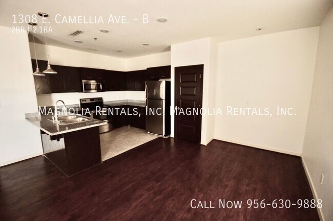 Foto del edificio - 2 Bed 2 Bath Townhouse