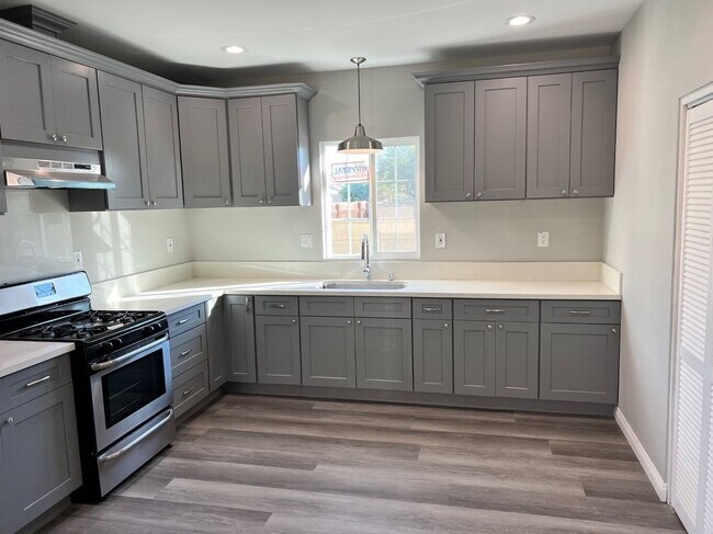 Foto del edificio - 18414 Horst Ave