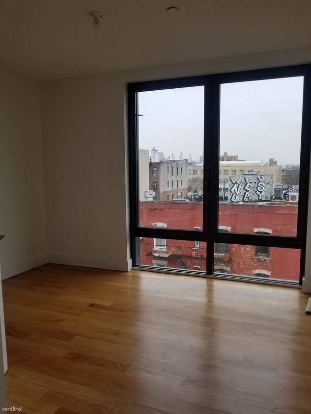 Studio, 1 bath - 169 Graham Ave 5a - Studio, 1 bath  - 169 Graham Ave 5a