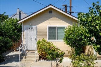 Building Photo - 359 W Garfield Ave