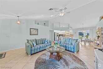 Building Photo - 1709 SW 15th Pl
