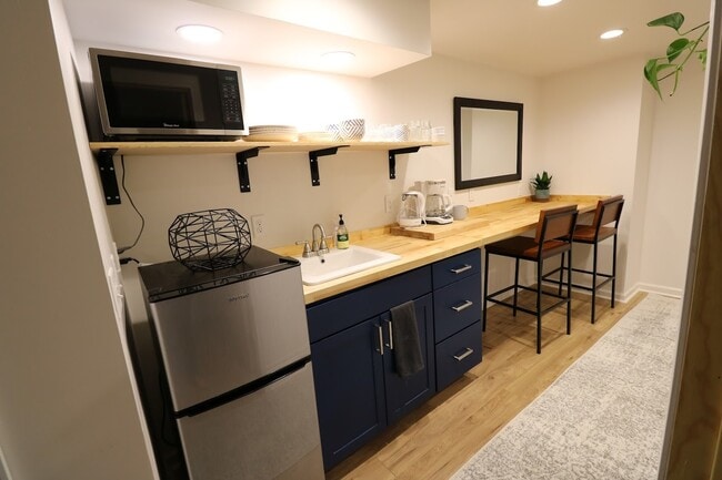 Kitchenette - 173 State St