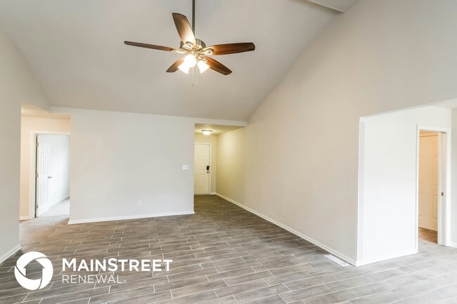 Building Photo - 5011 Cronin Dr