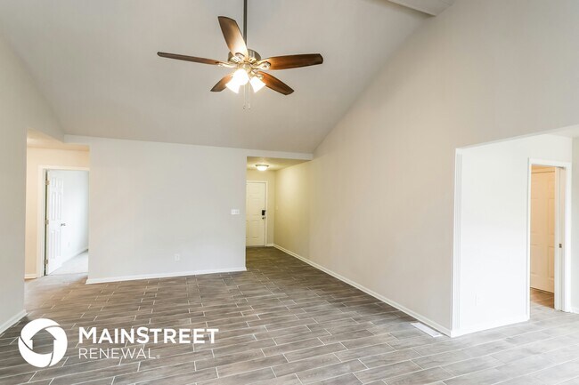 Foto del edificio - 5011 Cronin Dr