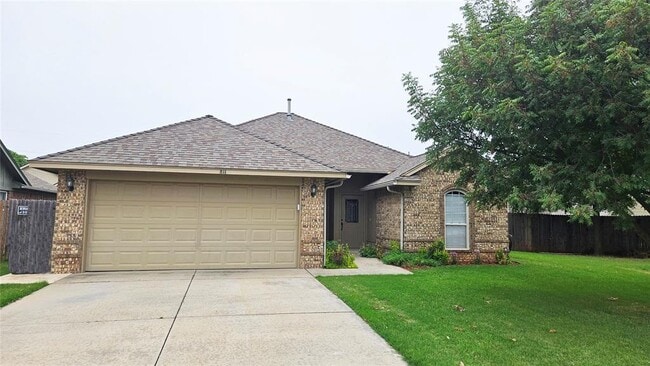 Building Photo - 811 Dogwood Ct