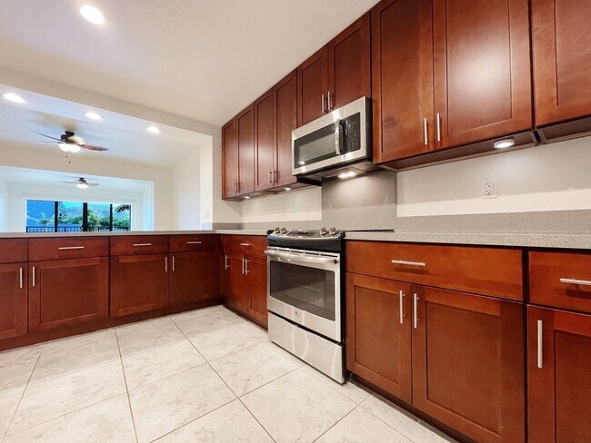 Foto del edificio - Pet Friendly 2-Bedroom Condo with Central ...