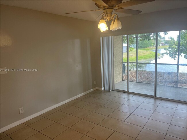 Foto del edificio - 5672 Rock Island Rd