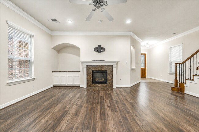 Building Photo - 1231 Sopris Dr
