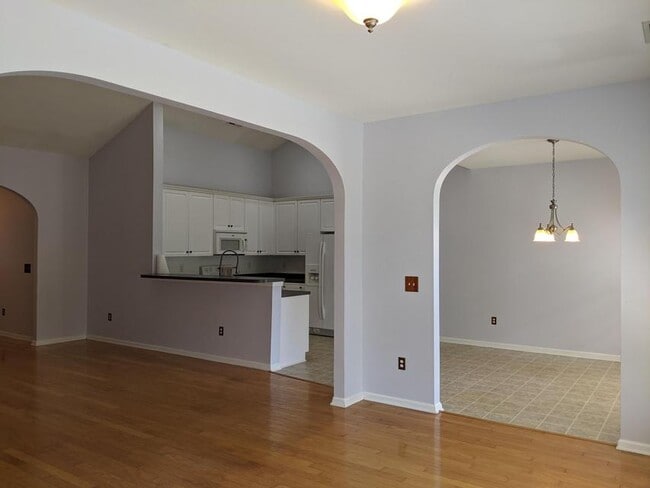 Building Photo - 8836 Jenny Lind St