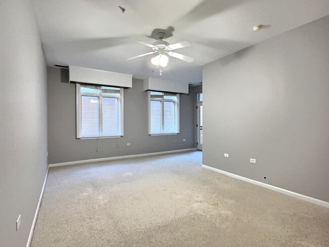 Building Photo - 106 S Ridgeland Ave