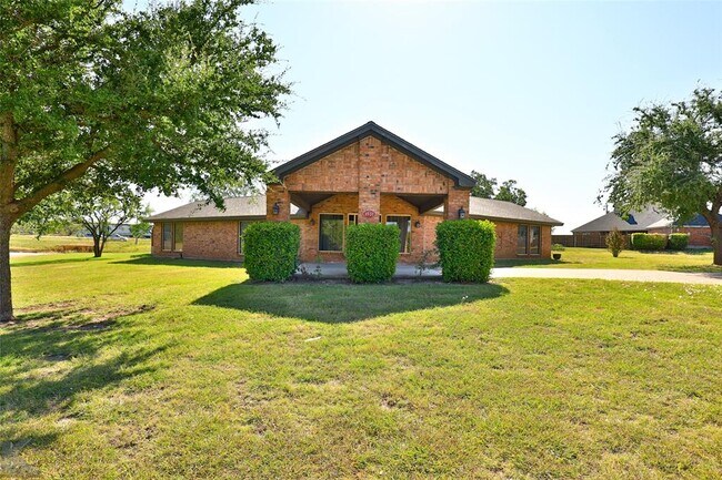 Building Photo - 1501 Edgewater Rd