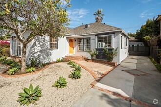 Building Photo - 1962 S Point View St