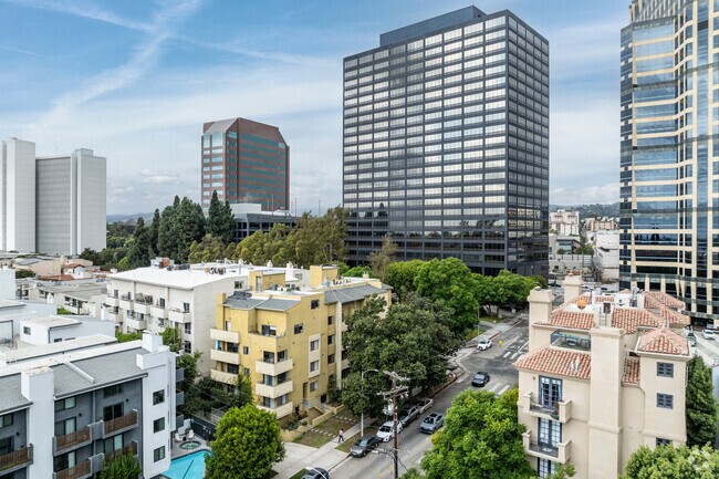 Contexto - Midvale Ashton Plaza