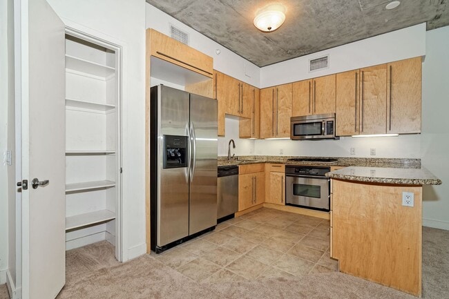 Building Photo - Spacious Cortez Blu Condo with Large Outdo...
