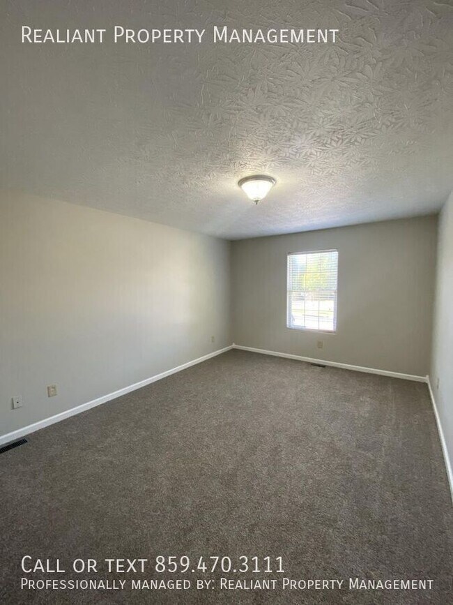 Foto del edificio - 2921 Blairdon Cir