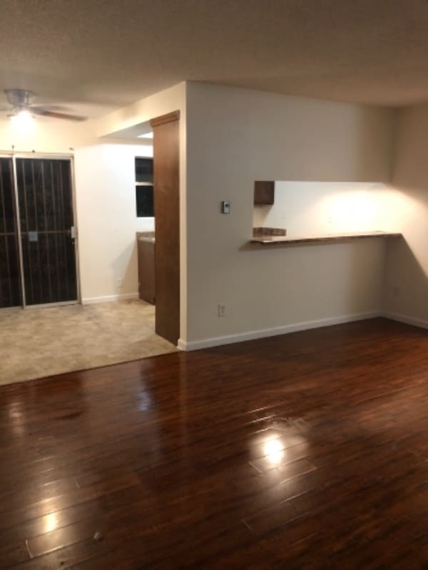 Foto del edificio - 8659 Chestnut Ave