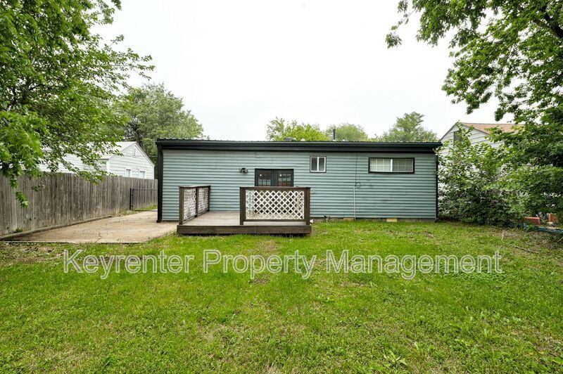 Foto principal - 220 W Jacobs Dr