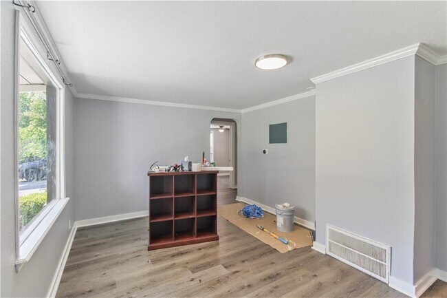 Foto del edificio - 2182 Shumate Ln