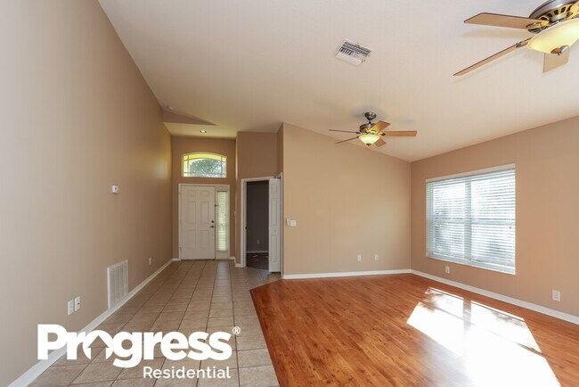 Building Photo - 2120 Brandon Park Cir