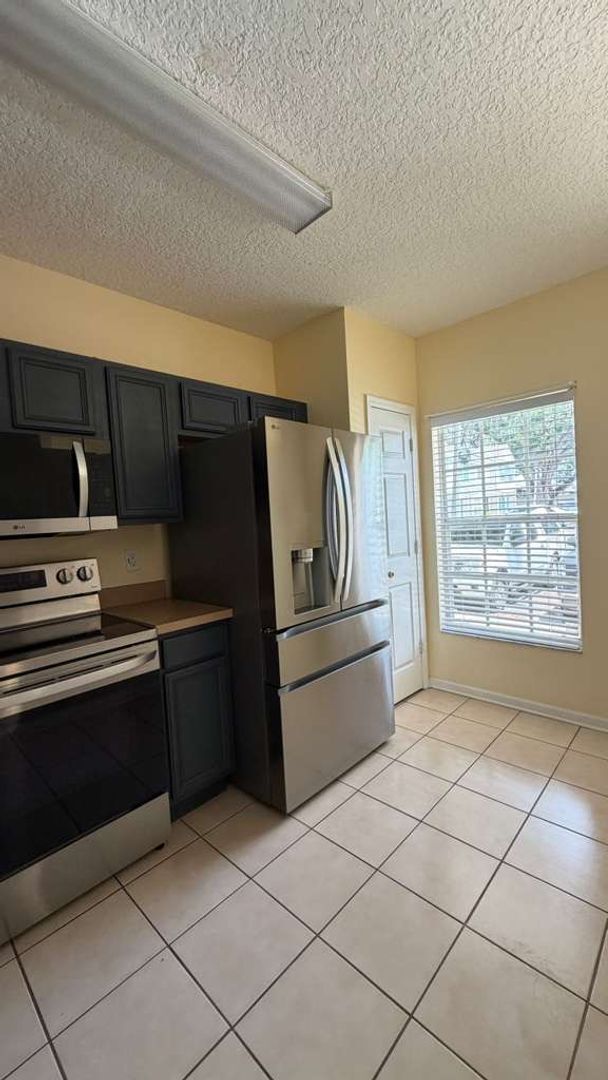 Foto del edificio - 2912 Woodlands Park Ct