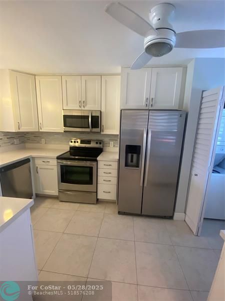 Building Photo - 750 SW 138th Ave
