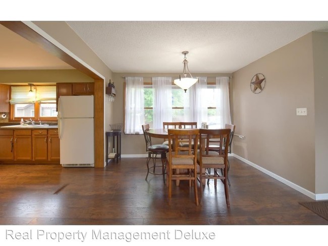 Building Photo - 3 br, 1.5 bath House - 1009 Mill Ave