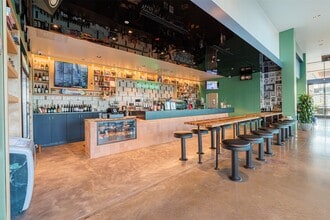 Building Photo - 10505 Deerwood Rd