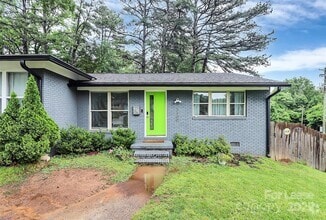 Building Photo - 3100 Erskine Dr