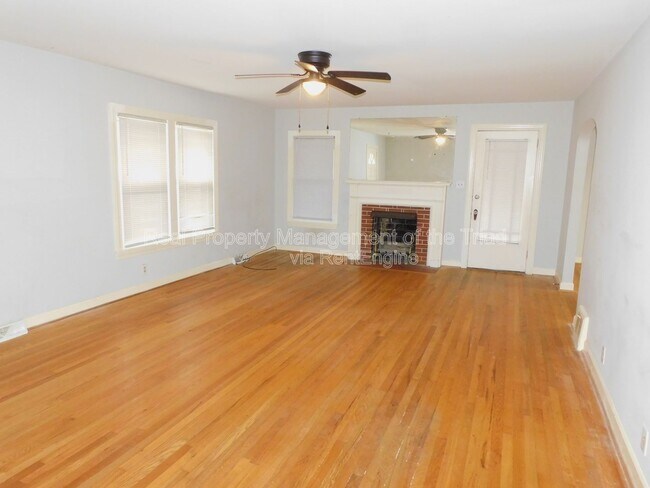 Foto del edificio - 3713 N Cherry St