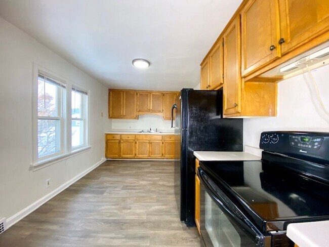 Building Photo - 1807 Hamilton St - Duplex